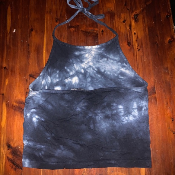 Crop top - Picture 2 of 3